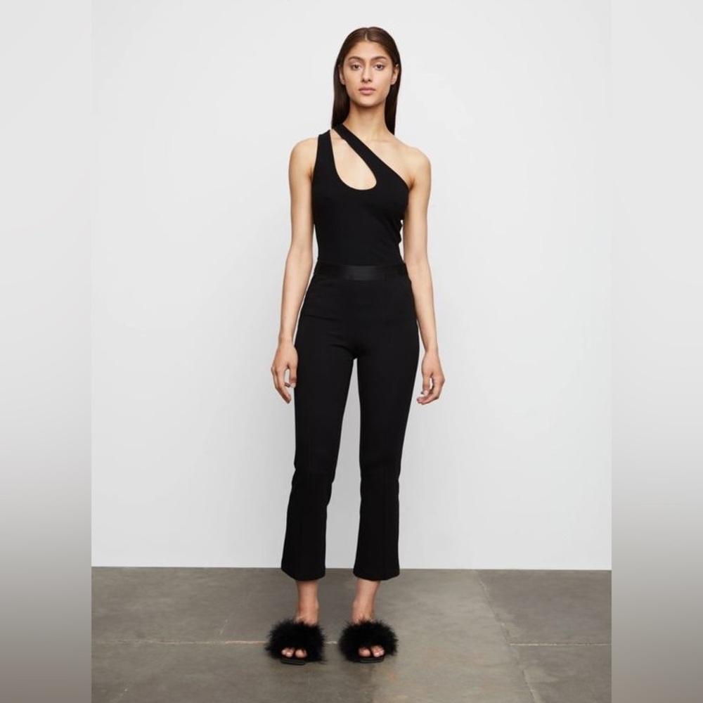 NWT Margaret Cropped Figure Sculpting Ponte Knit Pant in Black
